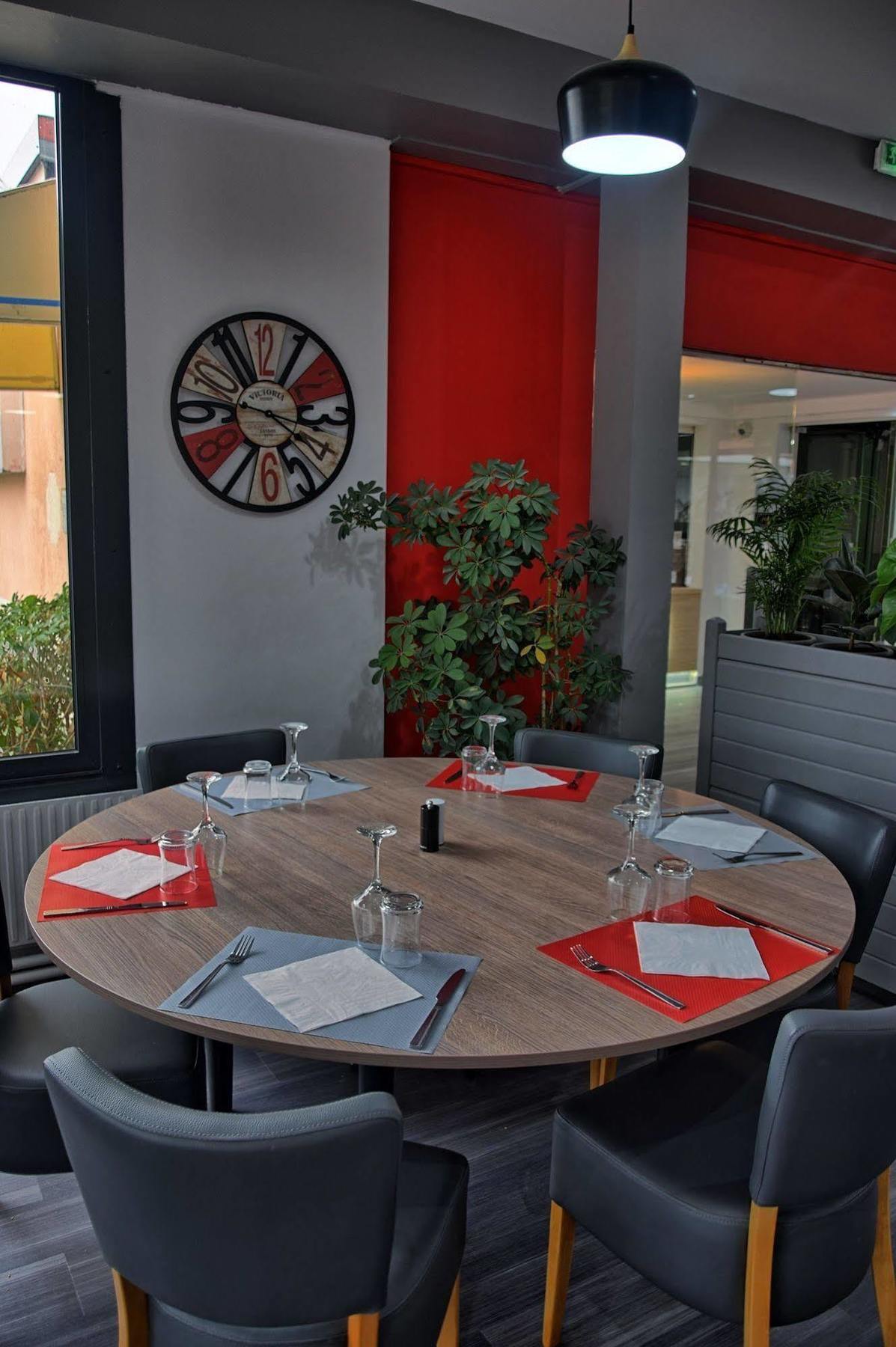 Hotel Restaurant Les Jardins D'Epone Экстерьер фото